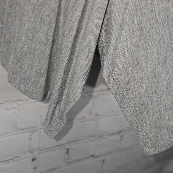 Ivanka Trump Gray Short Sleeve Tee Side Split Top Womens Size XL - Picture 5 of 12